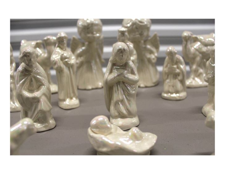 Duncan 19-Piece Mother of Pearl Finish Nativity Scene, Signed