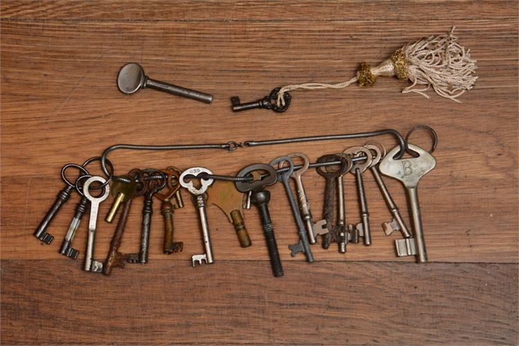 Group Vintage Keys