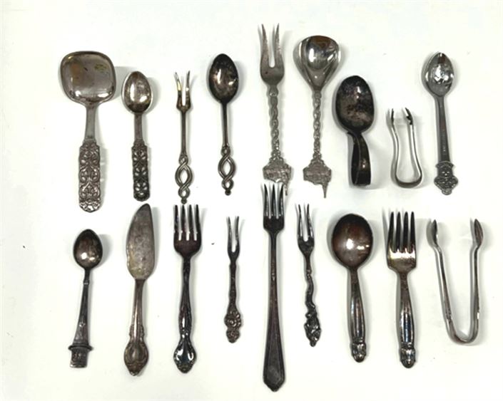 Vintage Antique Silver Plated Flatware, 18 Pc