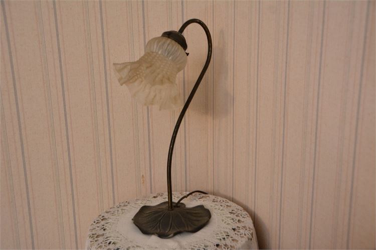 MCM Brass Lily Pad Table Lamp WITH Ruffle Edge Glass Shade