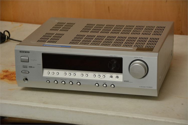 Onkyo TX SR304 AV receiver