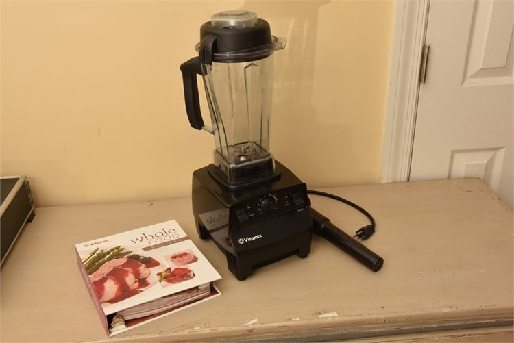 Vitamix 5200, With cookbook, CD and plunger