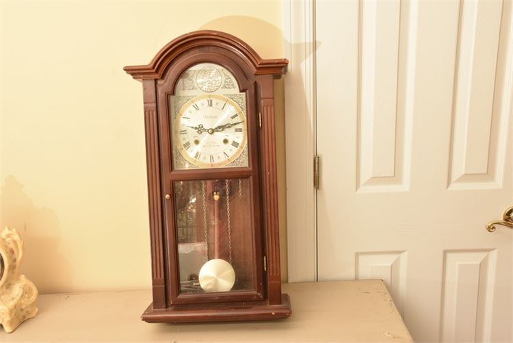 Waltham, Standing wooden mantle clock with 31 day chime, key included,