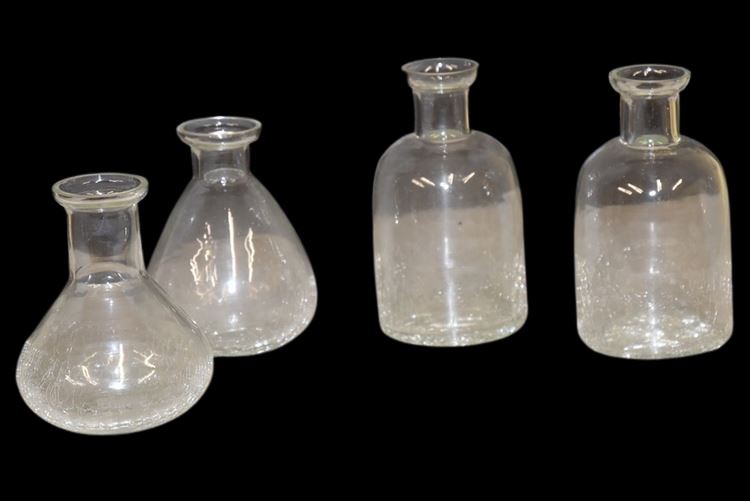 Group Crackled Glass Beakers