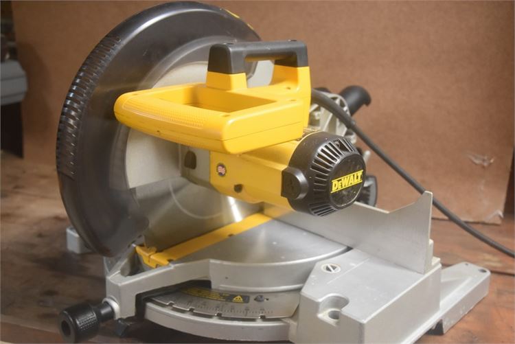 DEWALT DWS705 Miter saw