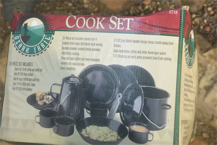 OZARK TRAIL Cook Set