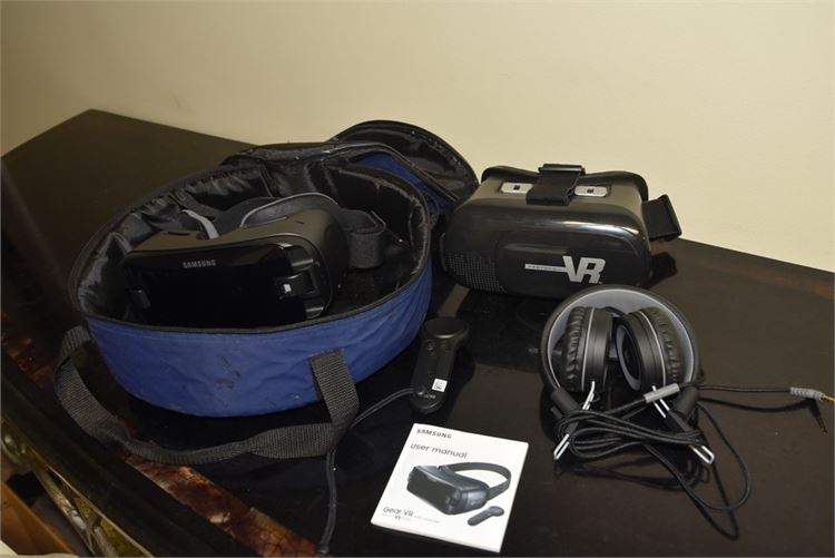 Samsung Gear VR SM-R323 Virtual Reality Headset