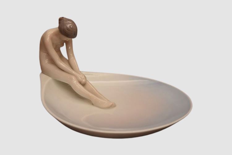 Bing & Grondahl Meditation Figure Dish
