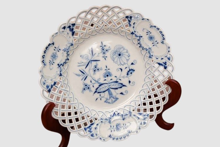 Meissen Blue Onion Pierced Plate