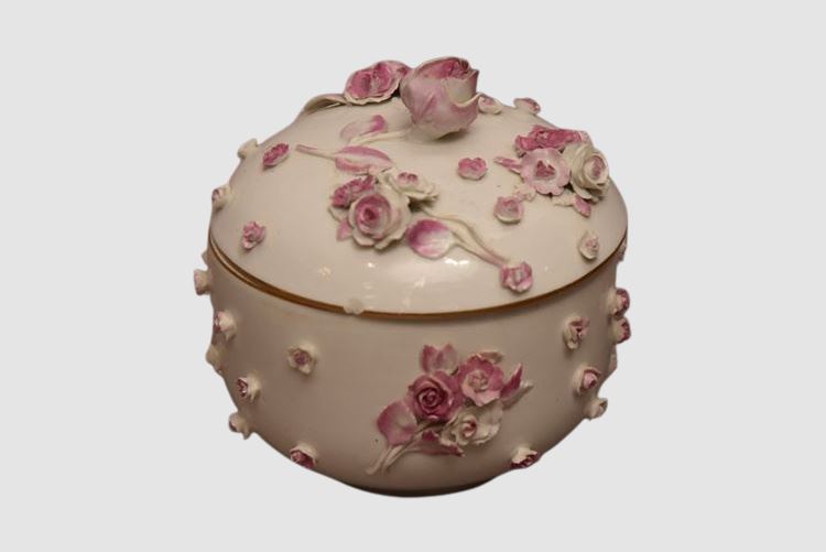 Meissen Rose Pattern Ornamental Porcelain Box