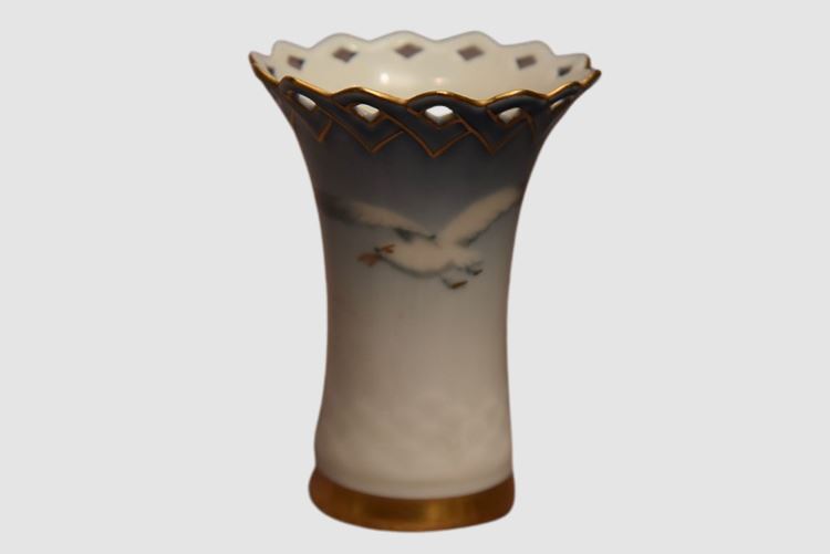 Bing & Grondahl B&G SEAGULL 3" Mini Vase