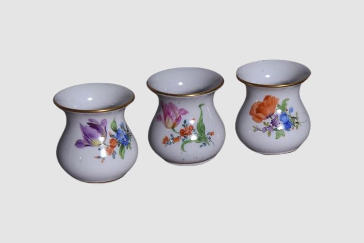 Three (3) Meissen Minatare Vases