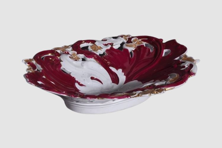 Meissen Crimson Painted Porcelain Bowl