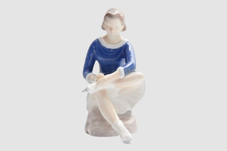 Bing & Grondahl Figurine Girl Skating