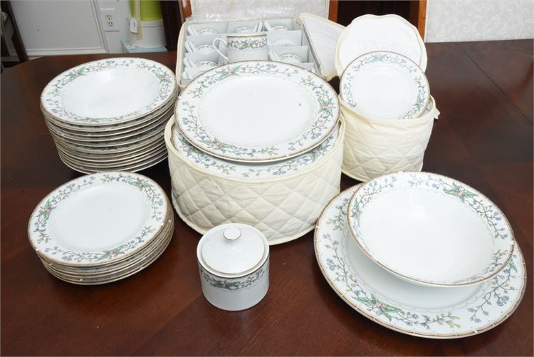 FARBERWARE Fine China WELLESLEY China Service