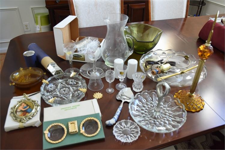 Group Misc Crystal and Glass Decor Items