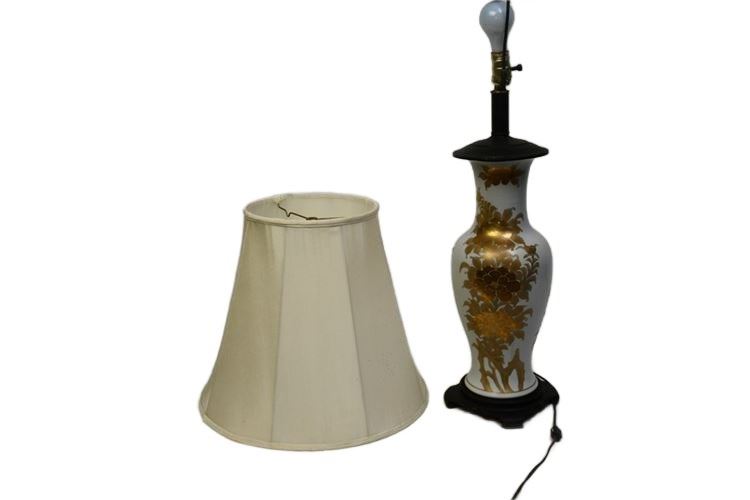 Vintage White and Gold Table Lamp