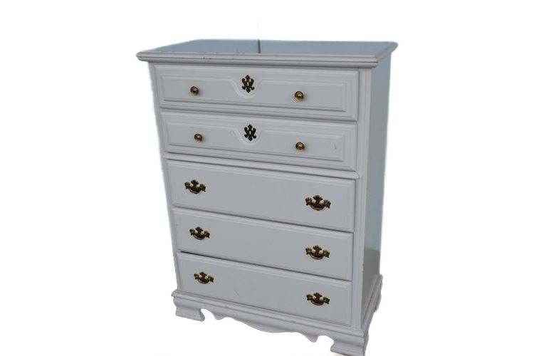 Basset White Painted Chest of Drawers