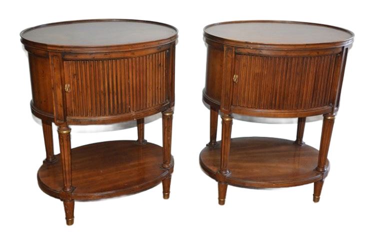 Pair Heritage Furniture End Tables / Nightstnds