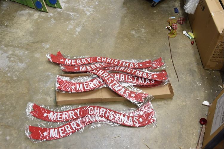 Group Merry Christmas Ribbon Signs