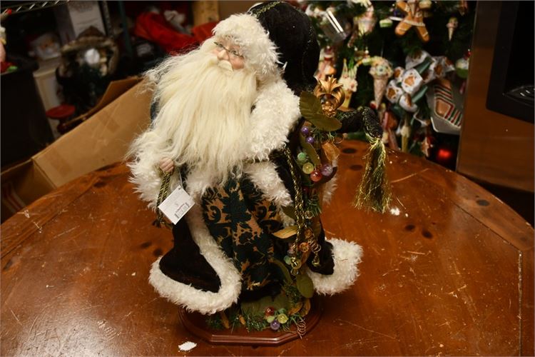 Midwest Santa Claus Figure