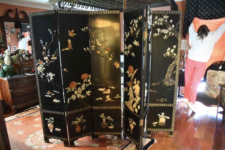 Chinese Lacquered Room Divider