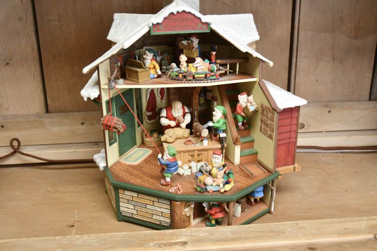 Animated Santa's Shop Model