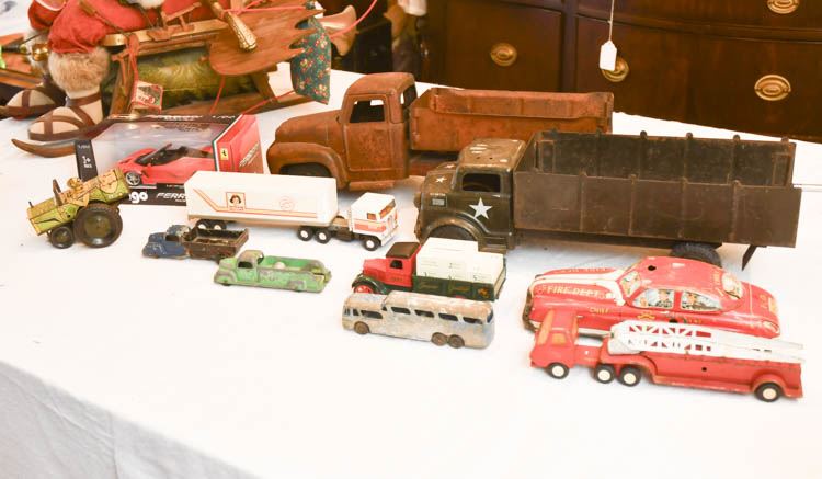 Vintage Model Cars and Trucks