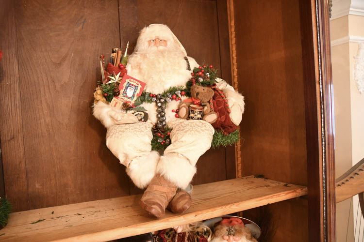 Brian Kidwell Santa Figure
