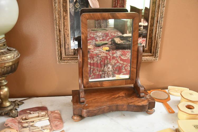 Antique Mahogany Dresser Top Dressing Mirror