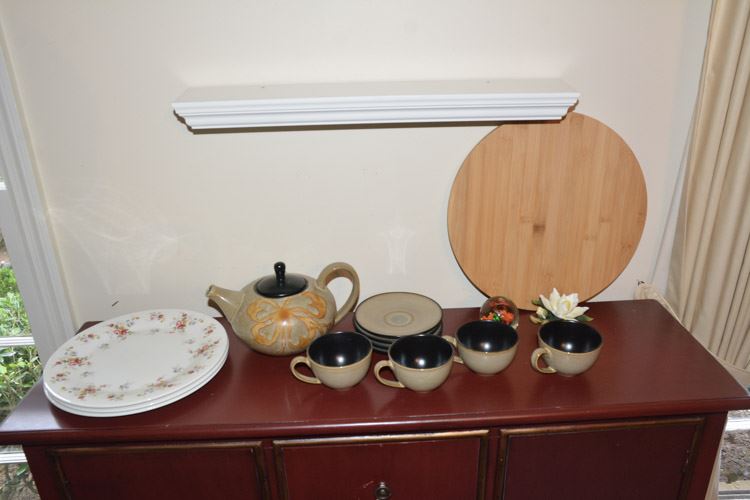 Group Lot Plates and Decor