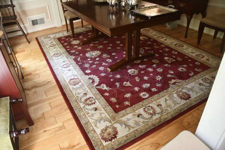 Decorative Oriental Style Carpet