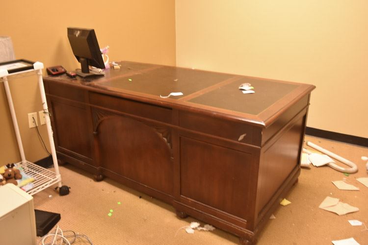 Deluxe Office Desk