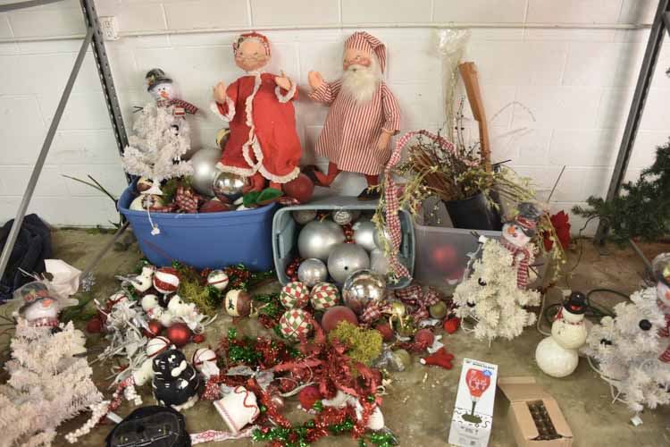 Lot Of Christmas Decorations With Dolls