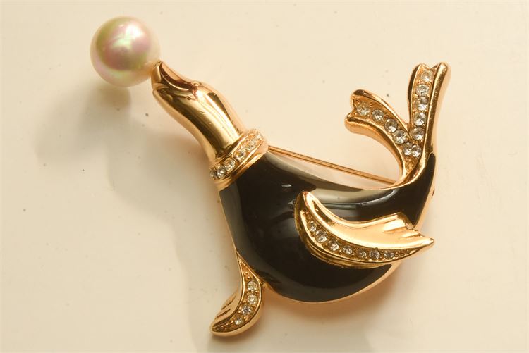Dior Costume Pin Seal with Pearl