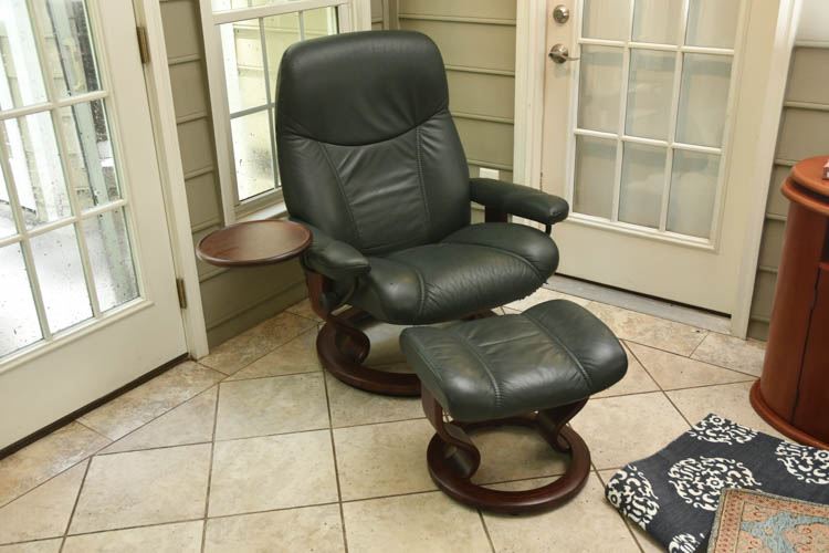 Ekornes "Stressless" green leather reclining chair with ottoman