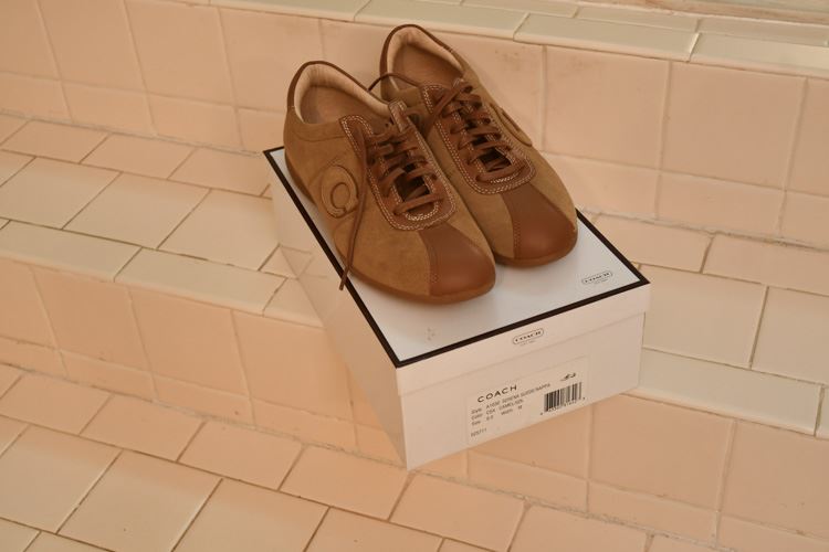 COACH Serena Suede Leather Shoes Size 9.5