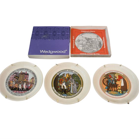Set of Three Vintage Wedgwood Hans Christian Andersen Children's Story Plates