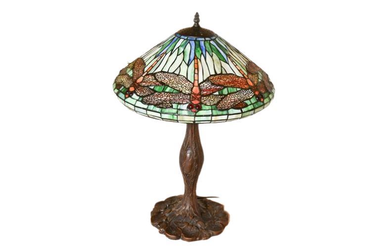TIFFANY STYLE DRAGONFLY Leaded GLASS TABLE LAMP