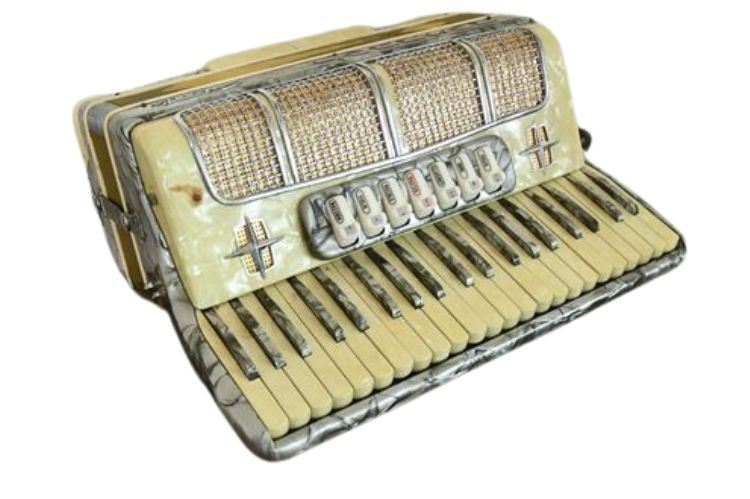 SILVER MAROTTA CONCERTO 3-REED ACCORDION