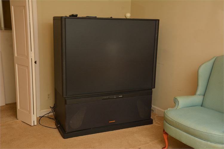 Ultravision Rear Projection TV by HITACHI