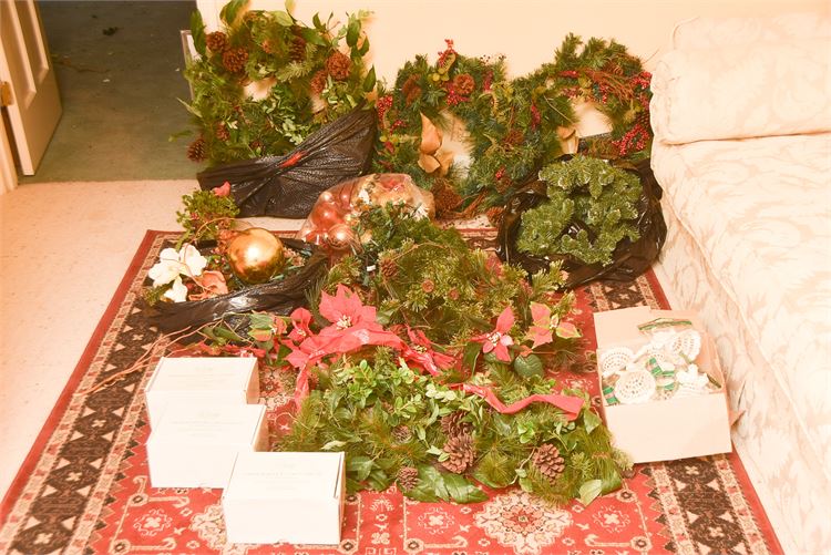 Lot of Assorted Christmas Decorations