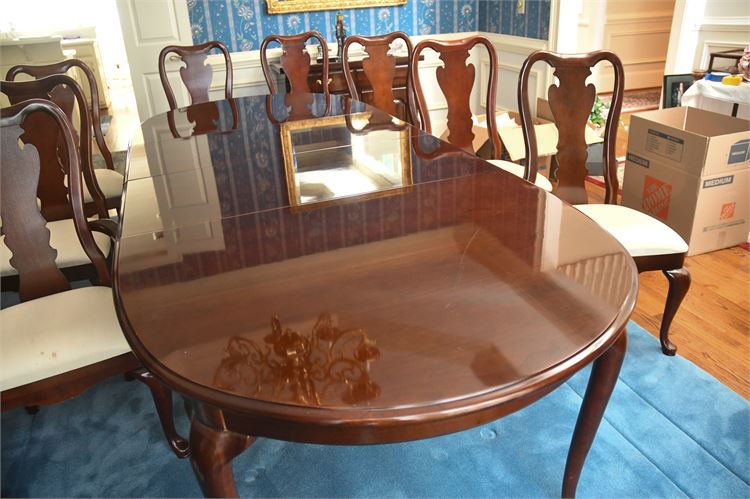 Mahogany Dinning Table and Eight Chairs