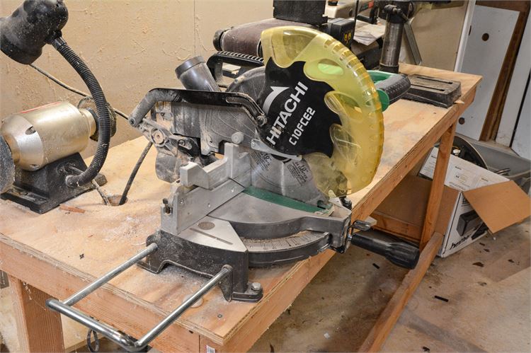 Hitachi C10FCE2 Compound Miter Saw