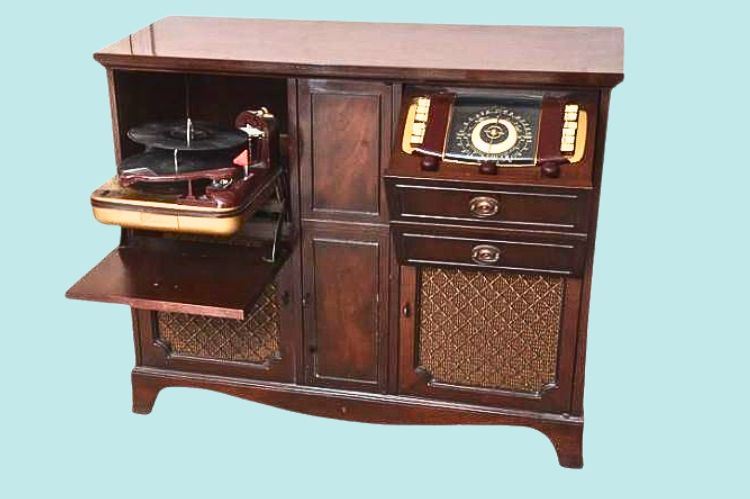 1948 Zenith 9H988R Console Radio