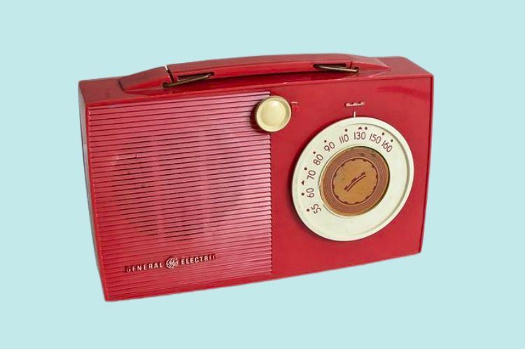 General Electric 636 AM Radio