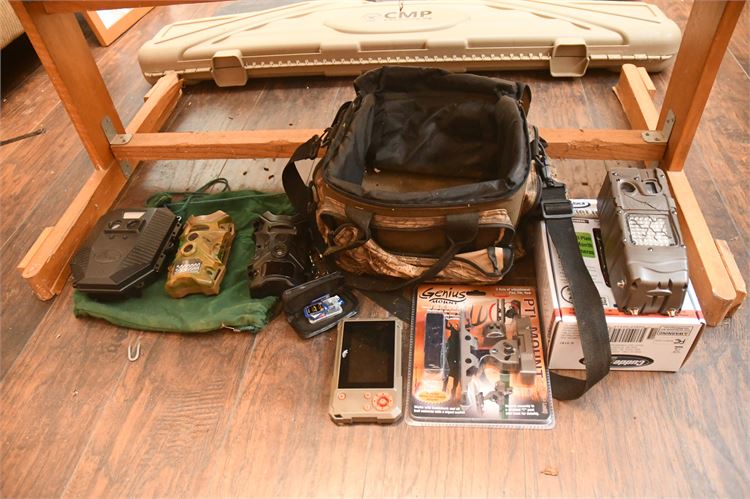 Camouflage Bag, Game Cameras, Digital Device and Other Hunting Accessories