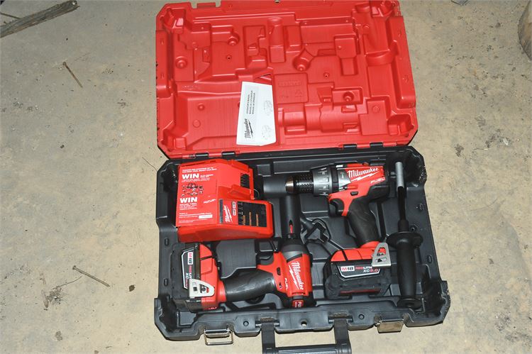 Milwaukee M18 FUEL 18V Hammer Drill and Impact Driver Combo Kit