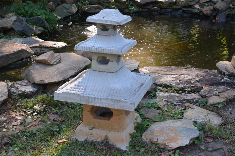 Japanese-Style Garden Lantern Statue