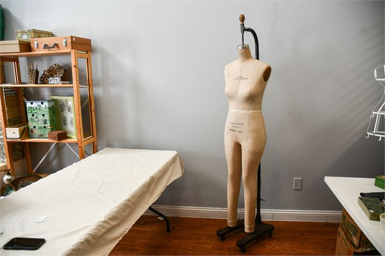 Mannequin Stand